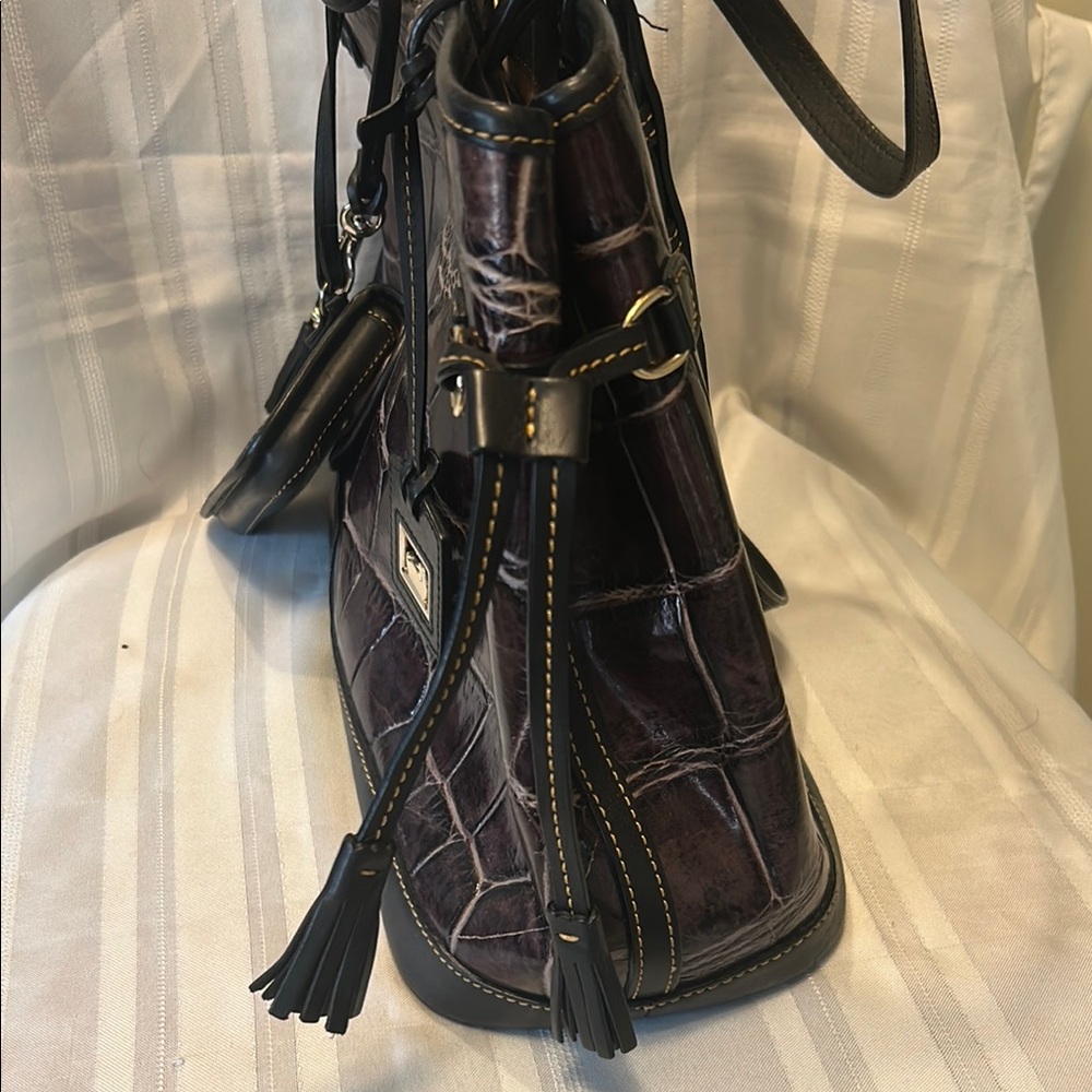 ‼️LAST CHANCE‼️ 🎈Back to consignment shop 9/30/25🎈D&B Croc Eggplant Bag w/Pouch - Picture 4 of 15